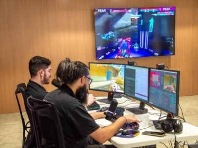 PEEKvlr se consagra como campeã do Campeonato de eSports de São Paulo